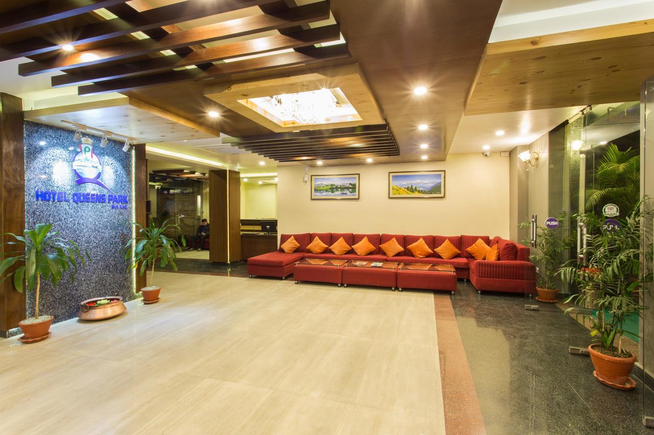 Hotel Queens Park Pokhara Exterior foto