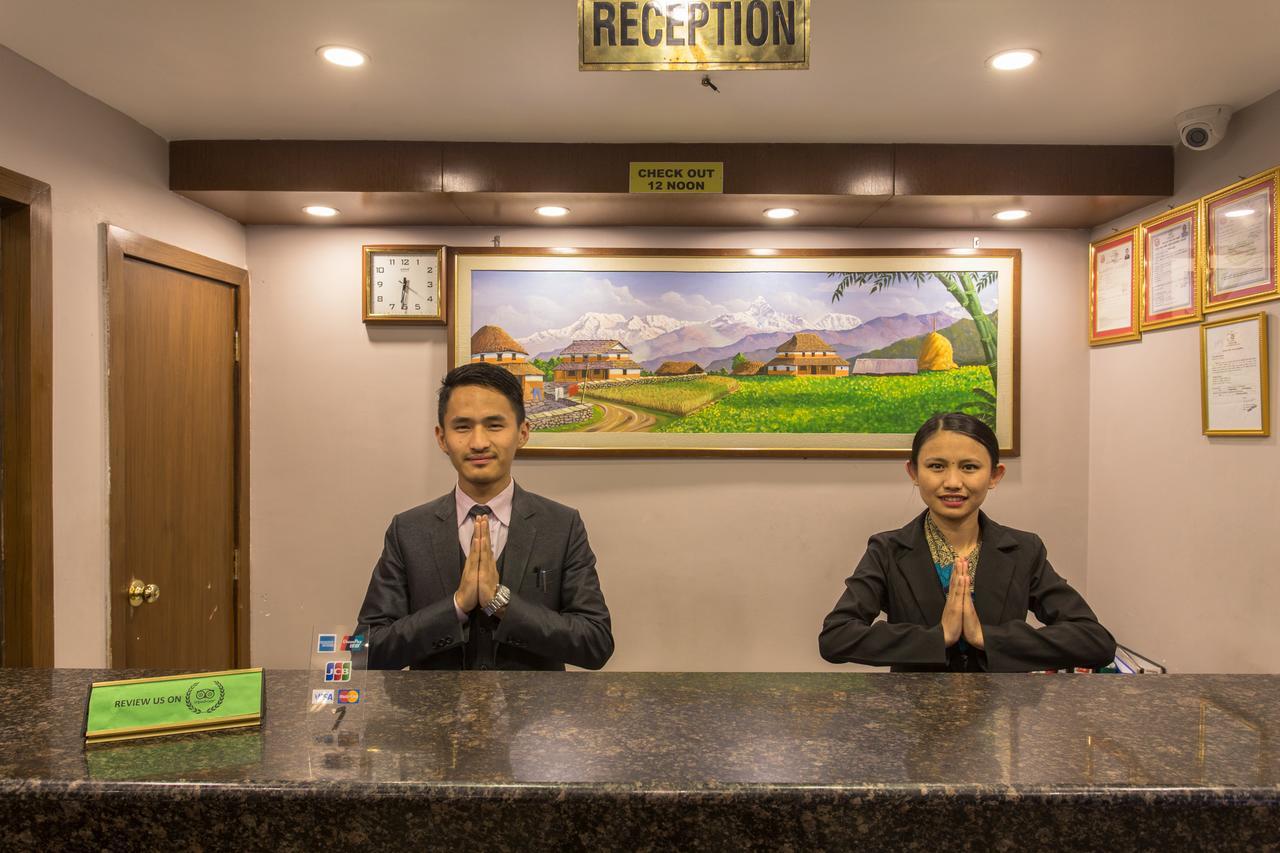 Hotel Queens Park Pokhara Exterior foto