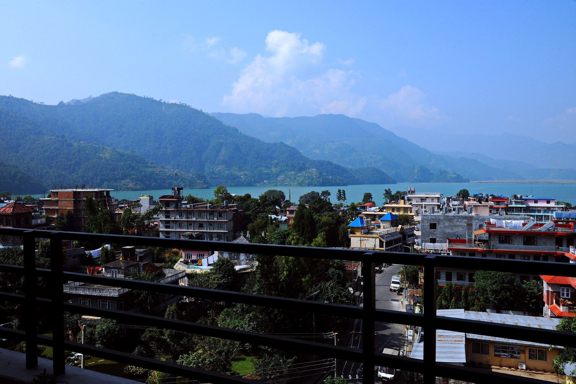 Hotel Queens Park Pokhara Exterior foto