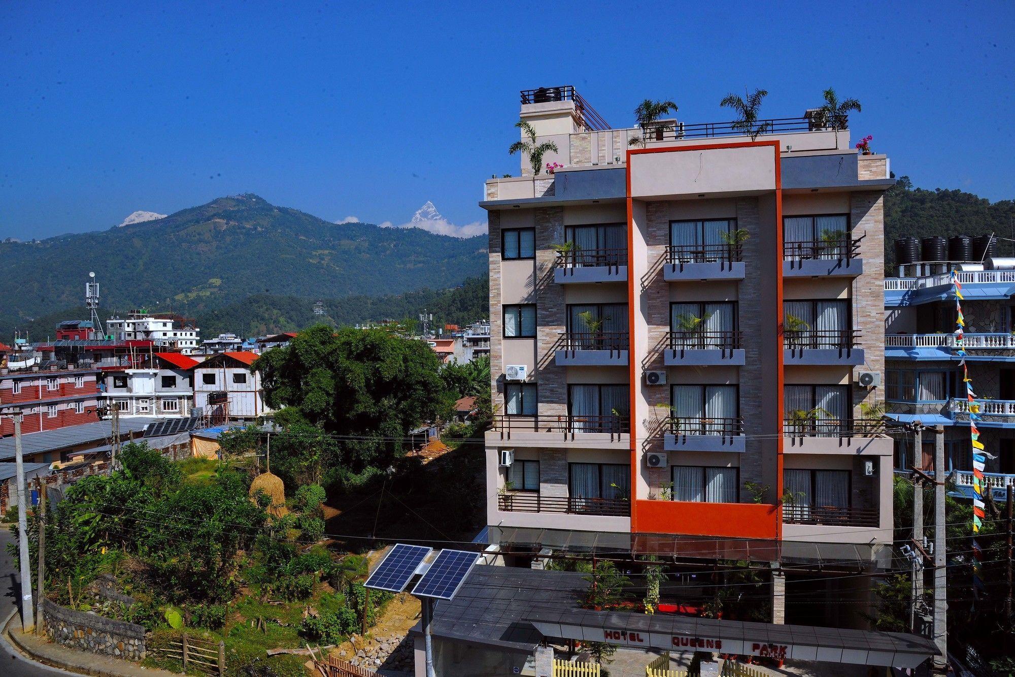 Hotel Queens Park Pokhara Exterior foto